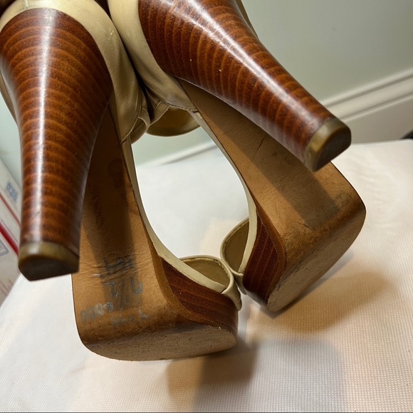 Stuart weitzman heels size 7.5 - Picture 3 of 7
